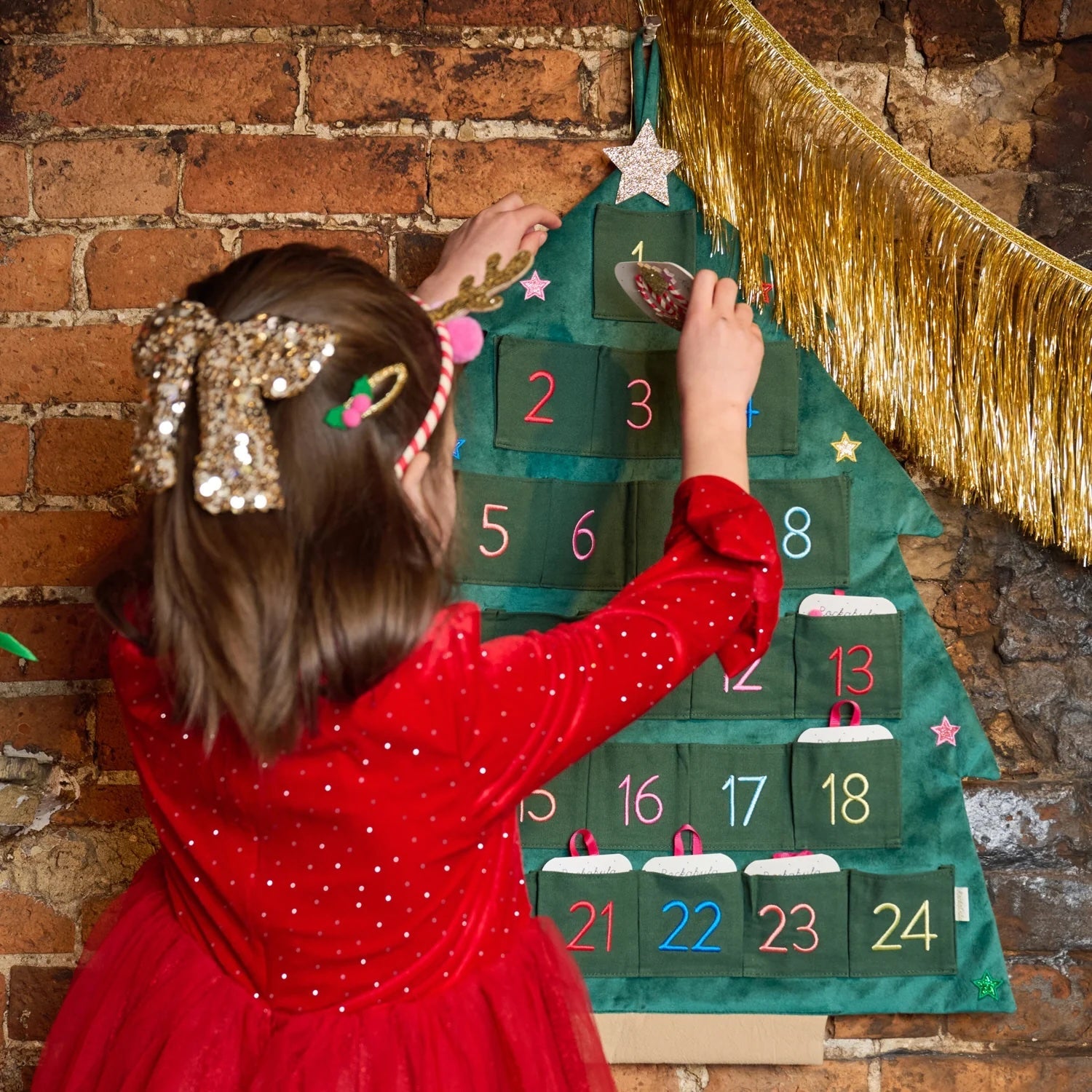 Adventskalender für Kinder selber füllen – 24 kreative Ideen mit kleinen Geschenken und Überraschungen